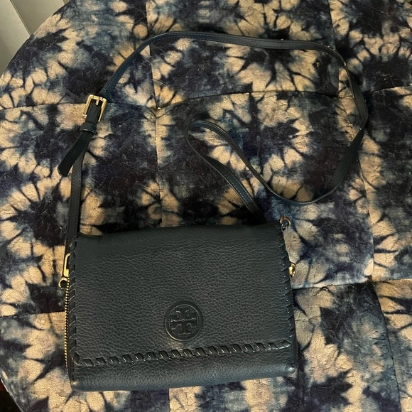 Beautiful authentic Tory Burch, Crossbody - Picture 1 of 9